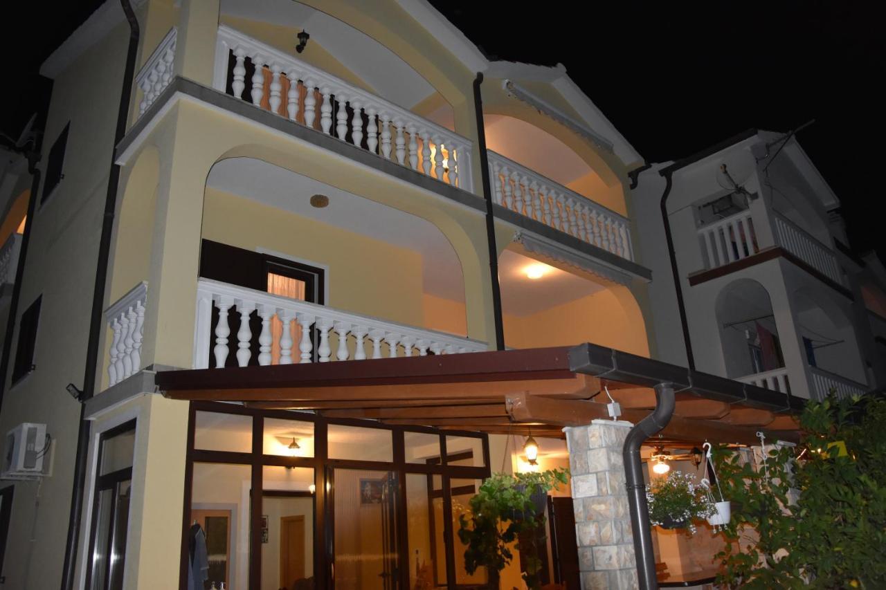 Apartments Villa Macola トロギール エクステリア 写真