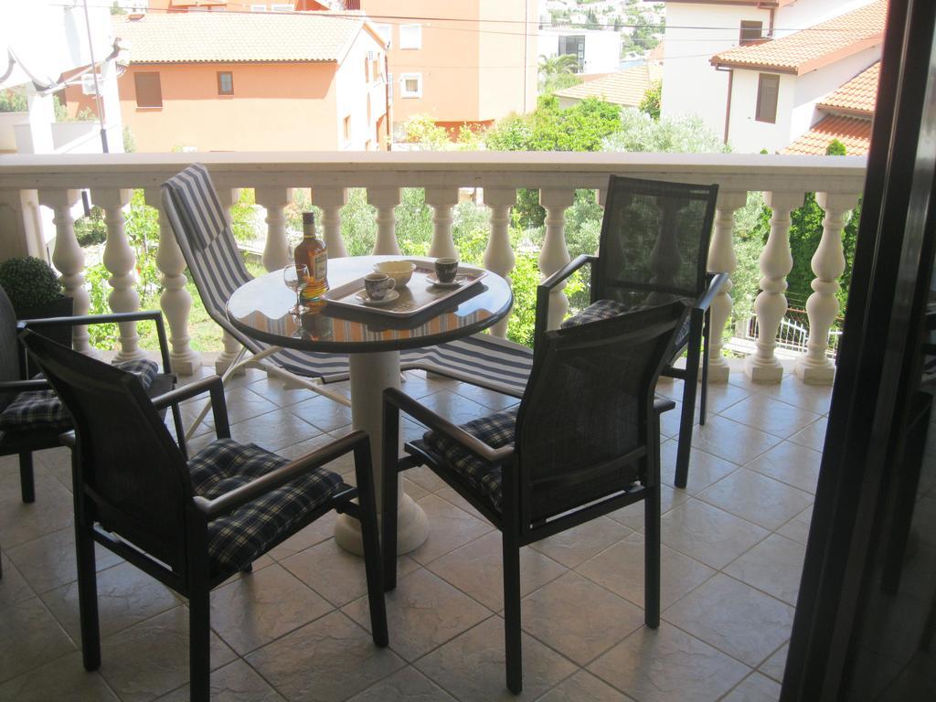 Apartments Villa Macola トロギール エクステリア 写真