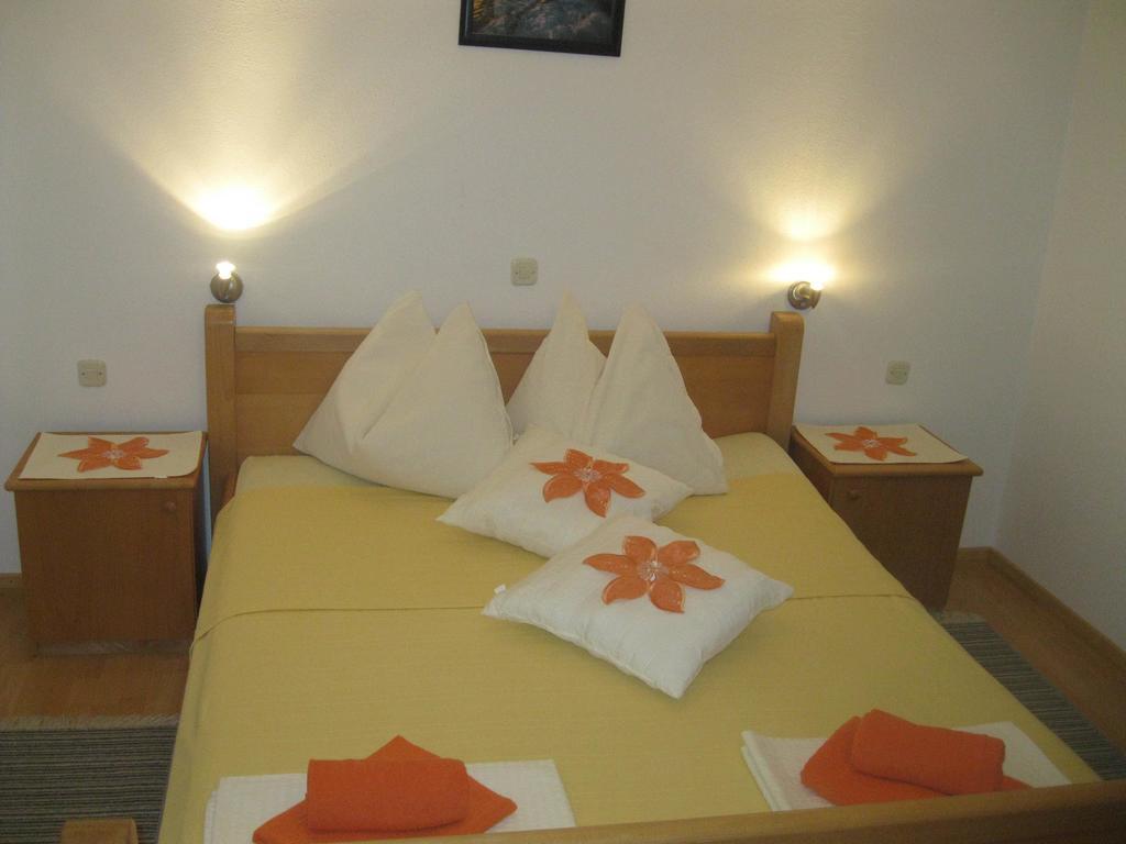 Apartments Villa Macola トロギール エクステリア 写真