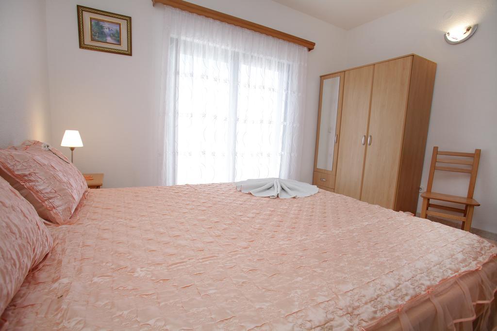 Apartments Villa Macola トロギール エクステリア 写真