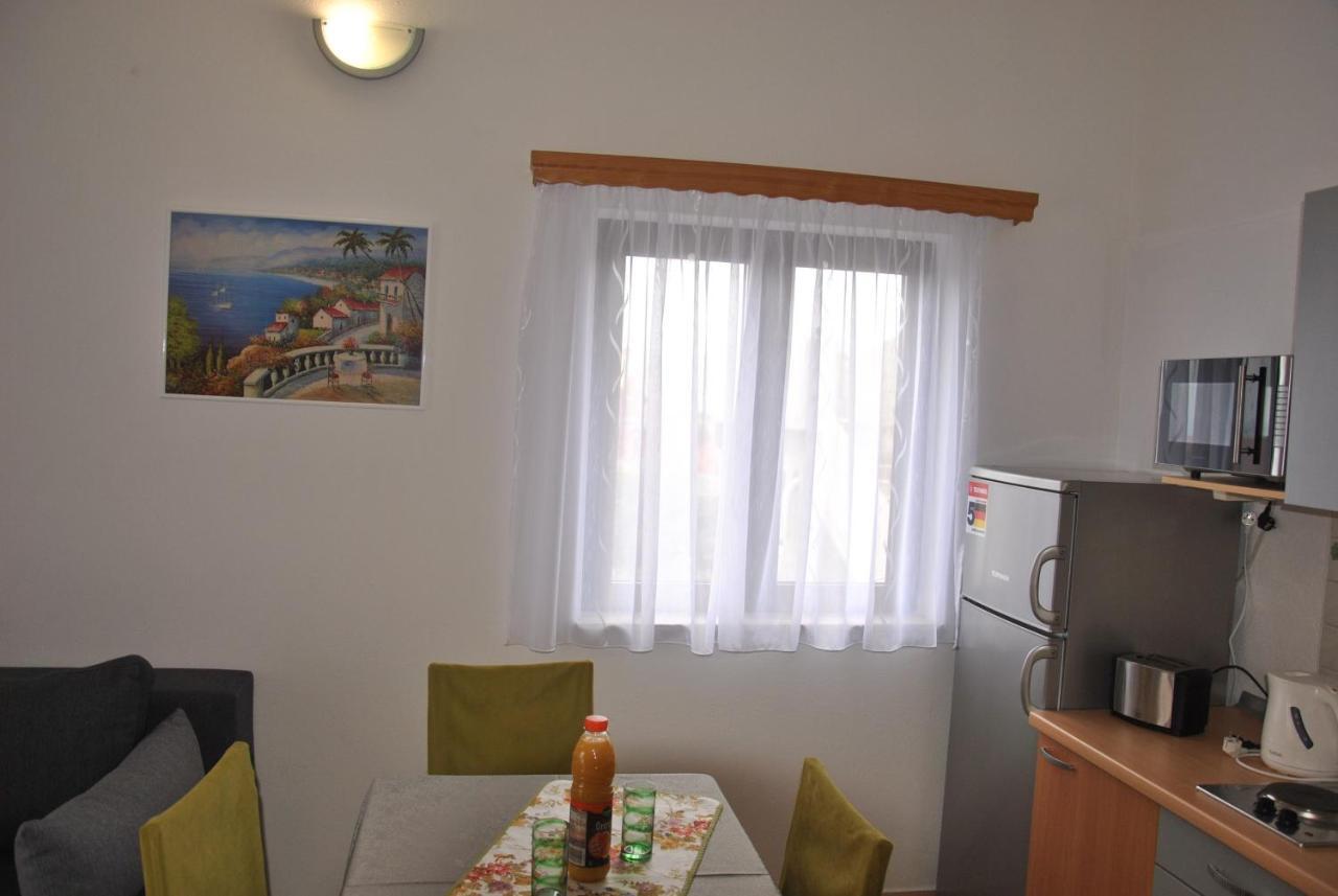 Apartments Villa Macola トロギール エクステリア 写真